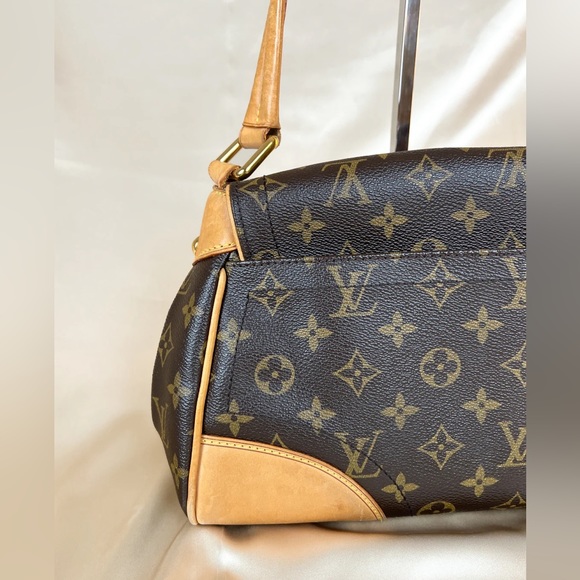 Louis Vuitton Beverly MM Shoulder Bag - Picture 11 of 15